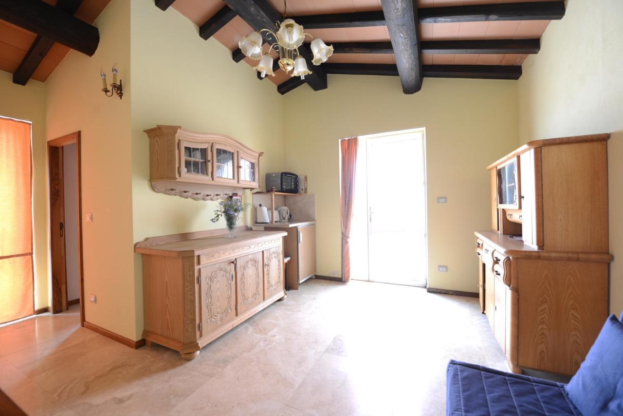 Casa Daniele Pensionat Canino Exteriör bild