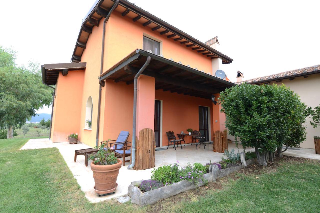 Casa Daniele Pensionat Canino Exteriör bild
